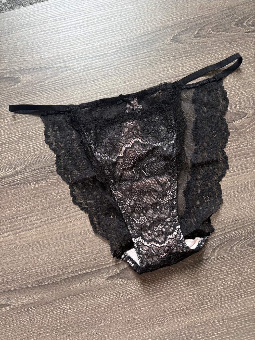 ❤️$10 NWT Victoria's Secret Dream Angels Lace & Mesh String Bikini Panty